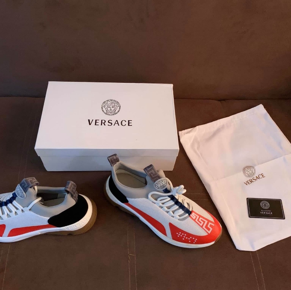 Sneaker